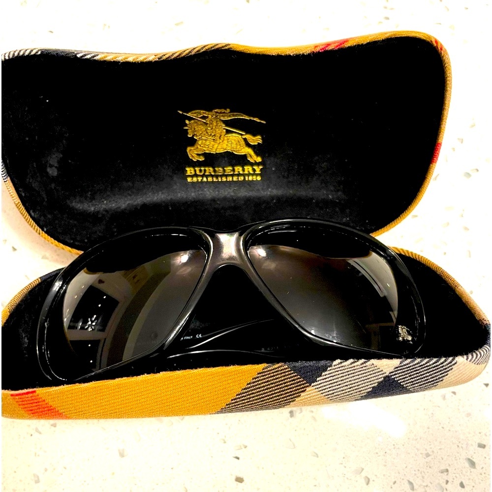BURBERRY black shades